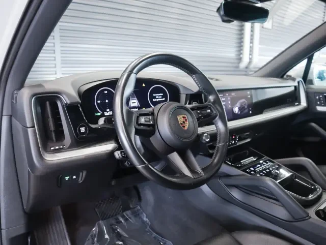 2024 Porsche 9Y0/9Y3 Cayenne - Image 4 of 9
