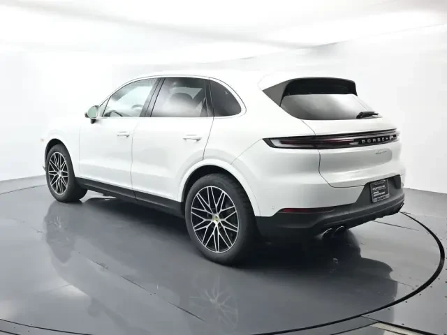 2024 Porsche 9Y0/9Y3 Cayenne - Image 3 of 9