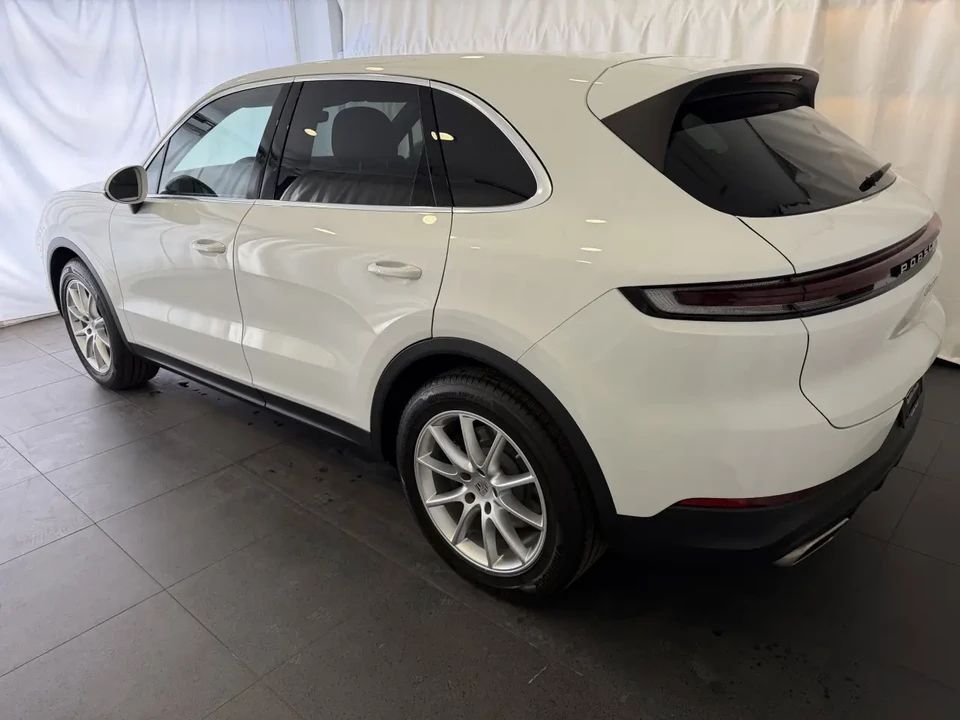 2024 Porsche 9Y0/9Y3 Cayenne - Image 3 of 13