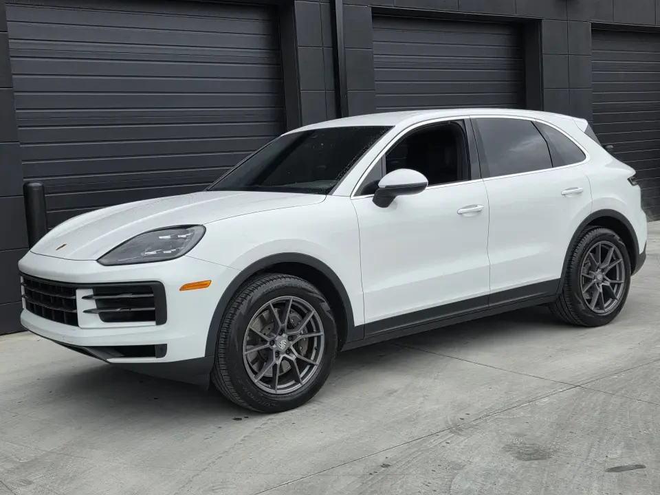 2024 Porsche 9Y0/9Y3 Cayenne - Image 9 of 13