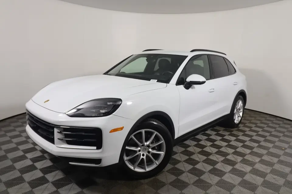 2024 Porsche 9Y0/9Y3 Cayenne - Image 11 of 13