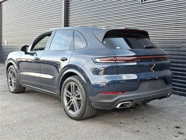 2024 Porsche 9Y0/9Y3 Cayenne - Image 4 of 6