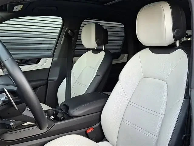 2024 Porsche 9Y0/9Y3 Cayenne - Image 6 of 6