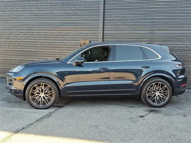 2024 Porsche 9Y0/9Y3 Cayenne - Image 2 of 8