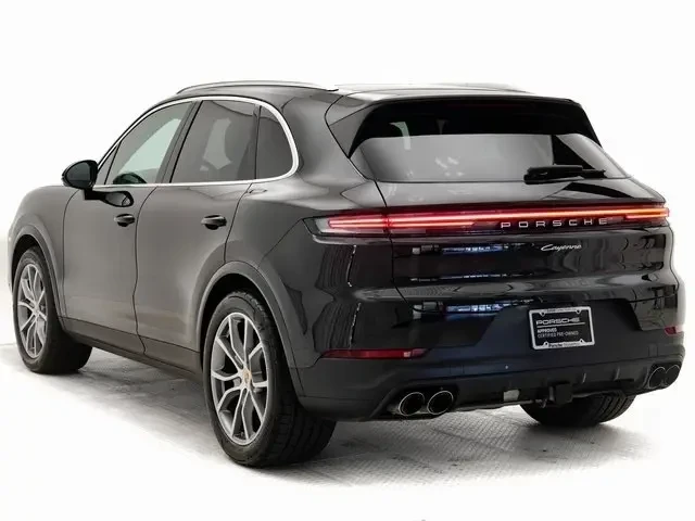 2024 Porsche 9Y0/9Y3 Cayenne - Image 4 of 6