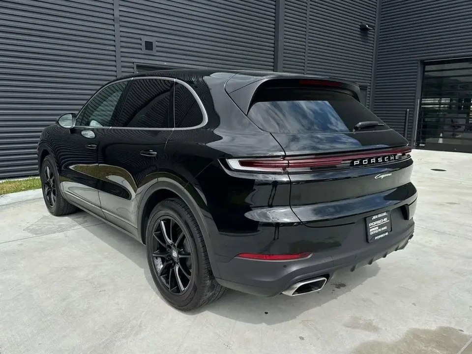 2024 Porsche 9Y0/9Y3 Cayenne - Image 3 of 6