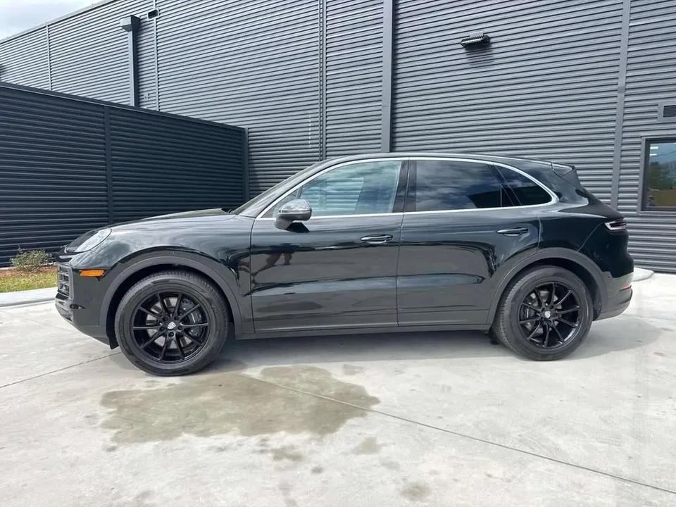 2024 Porsche 9Y0/9Y3 Cayenne - Image 2 of 6