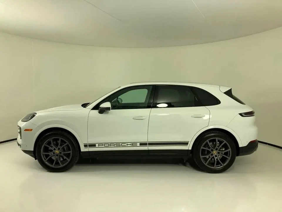 2024 Porsche 9Y0/9Y3 Cayenne - Image 2 of 6