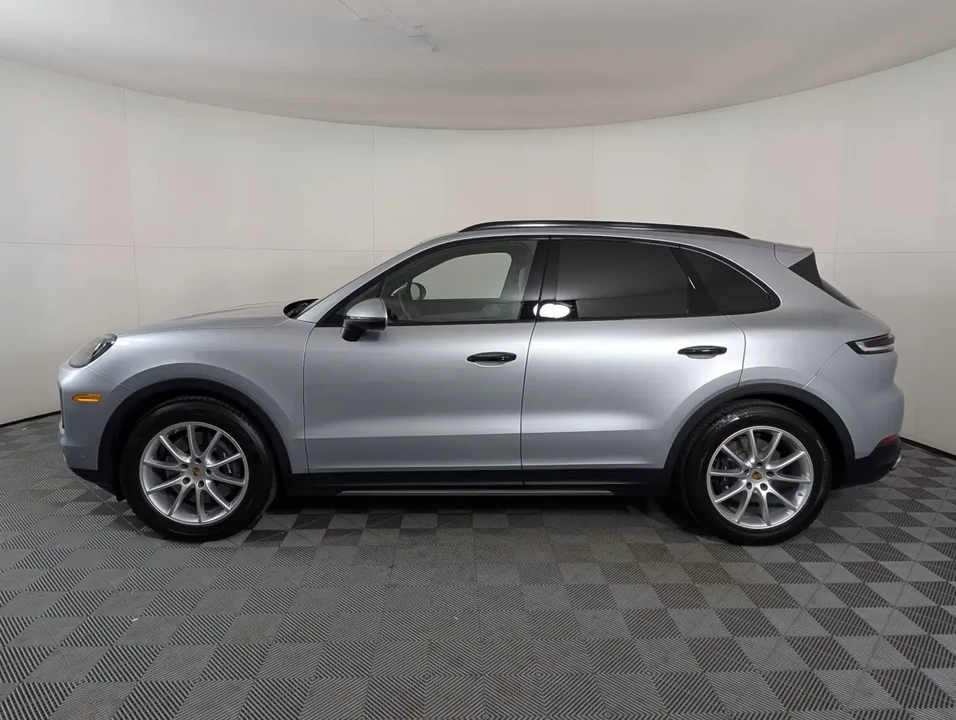 2024 Porsche 9Y0/9Y3 Cayenne - Image 2 of 9