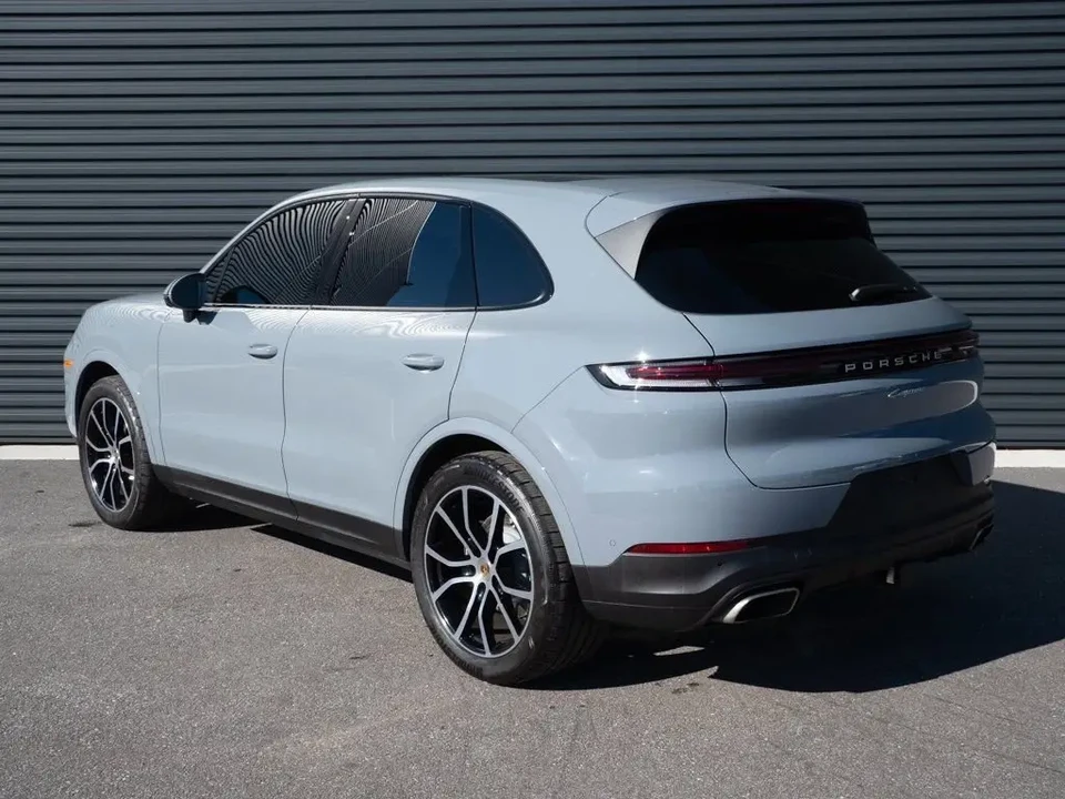 2024 Porsche 9Y0/9Y3 Cayenne - Image 3 of 8