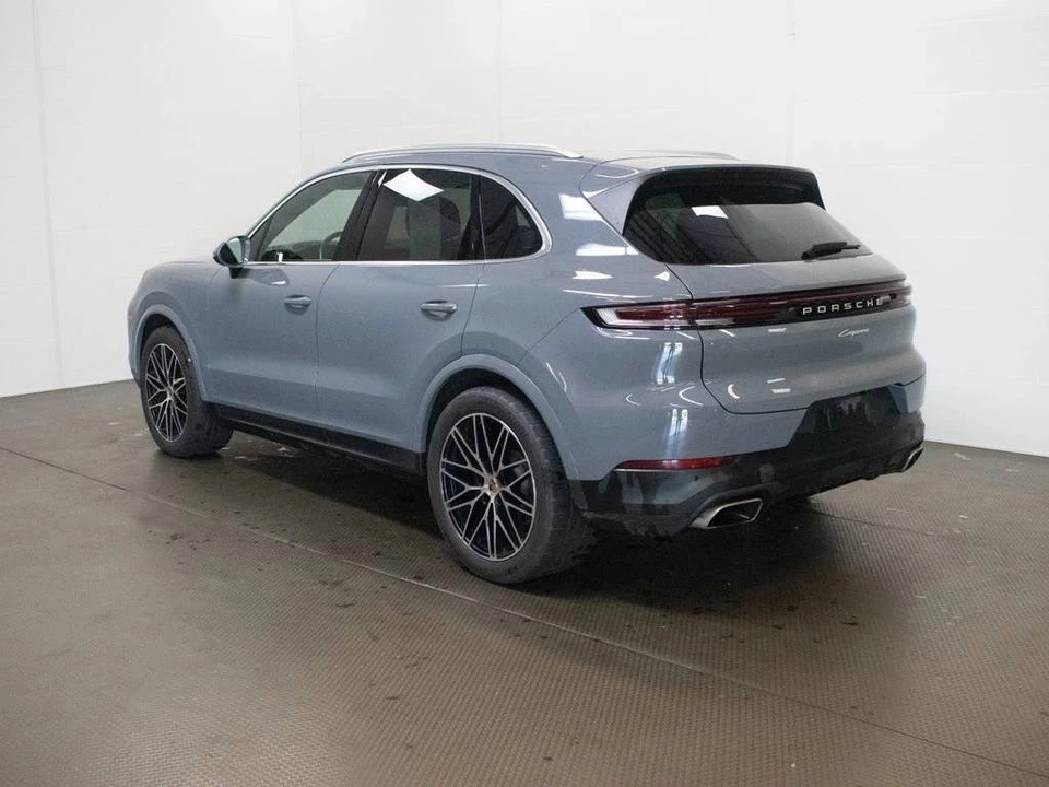 2024 Porsche 9Y0/9Y3 Cayenne - Image 3 of 5