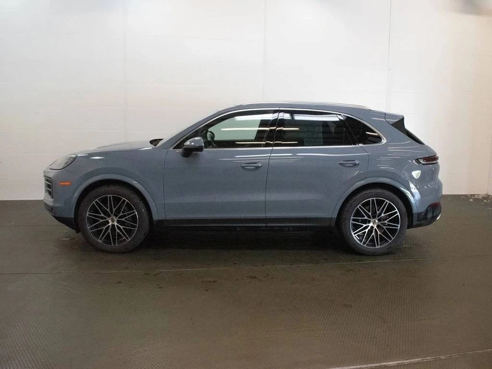 2024 Porsche 9Y0/9Y3 Cayenne - Image 2 of 5