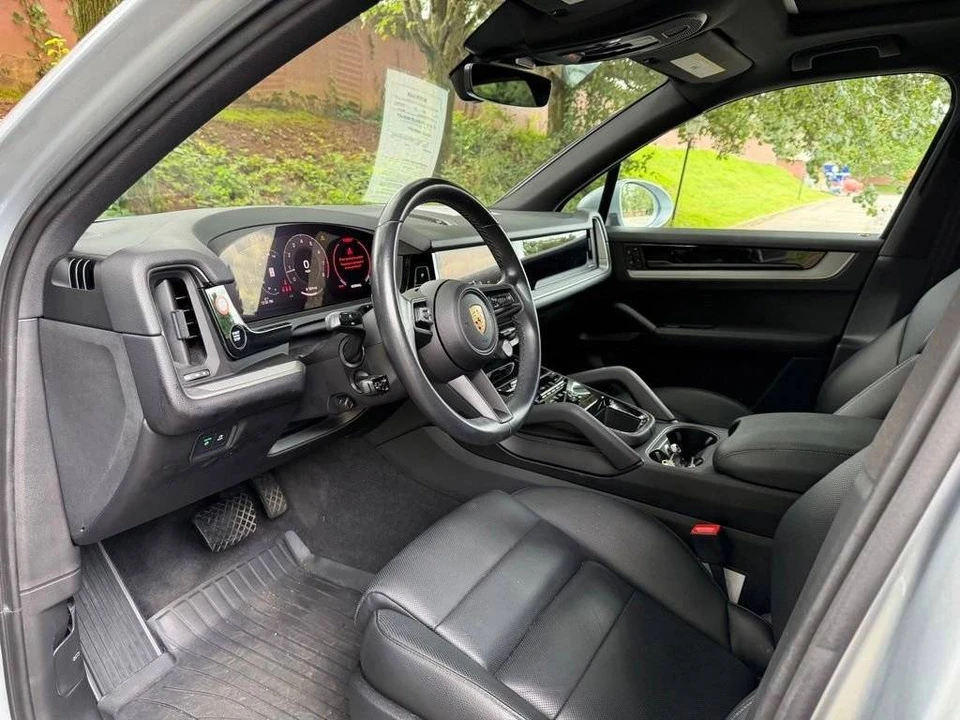 2024 Porsche 9Y0/9Y3 Cayenne - Image 4 of 5