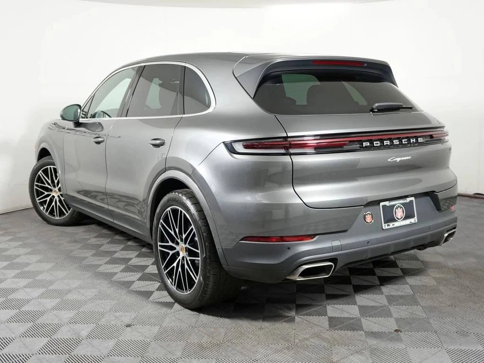 2024 Porsche 9Y0/9Y3 Cayenne - Image 3 of 5
