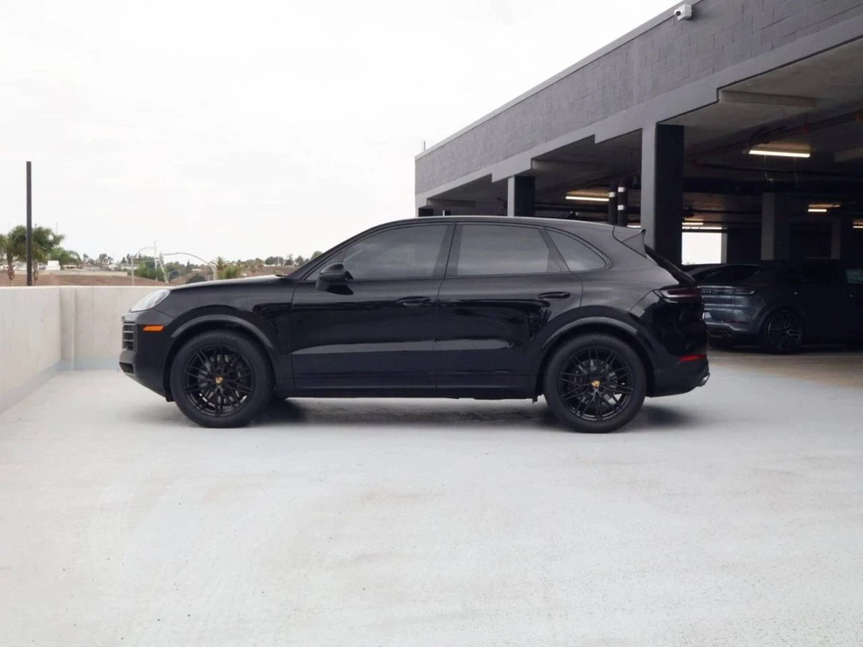 2024 Porsche 9Y0/9Y3 Cayenne - Image 2 of 5