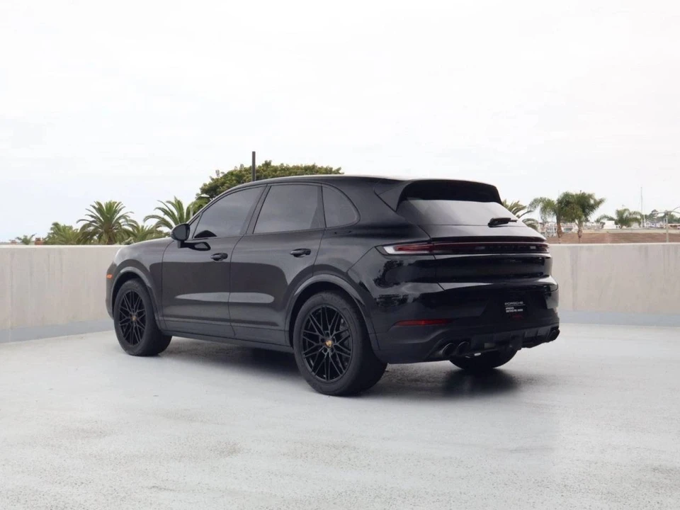 2024 Porsche 9Y0/9Y3 Cayenne - Image 3 of 5
