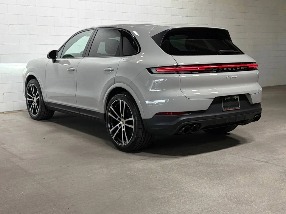 2024 Porsche 9Y0/9Y3 Cayenne - Image 3 of 5