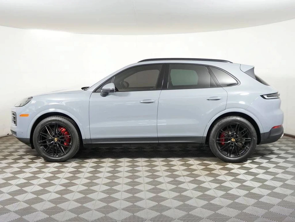 2024 Porsche 9Y0/9Y3 Cayenne - Image 2 of 5