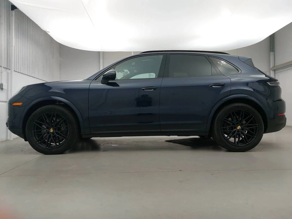 2024 Porsche 9Y0/9Y3 Cayenne - Image 2 of 5