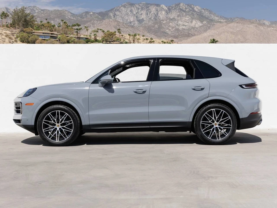 2024 Porsche 9Y0/9Y3 Cayenne - Image 2 of 5