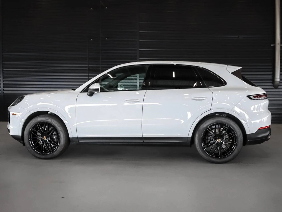2024 Porsche 9Y0/9Y3 Cayenne - Image 2 of 5