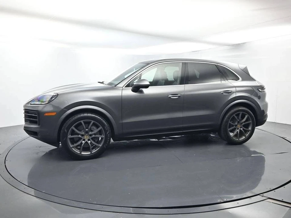 2024 Porsche 9Y0/9Y3 Cayenne - Image 2 of 5