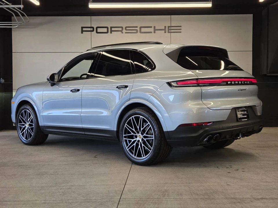 2024 Porsche 9Y0/9Y3 Cayenne - Image 3 of 5