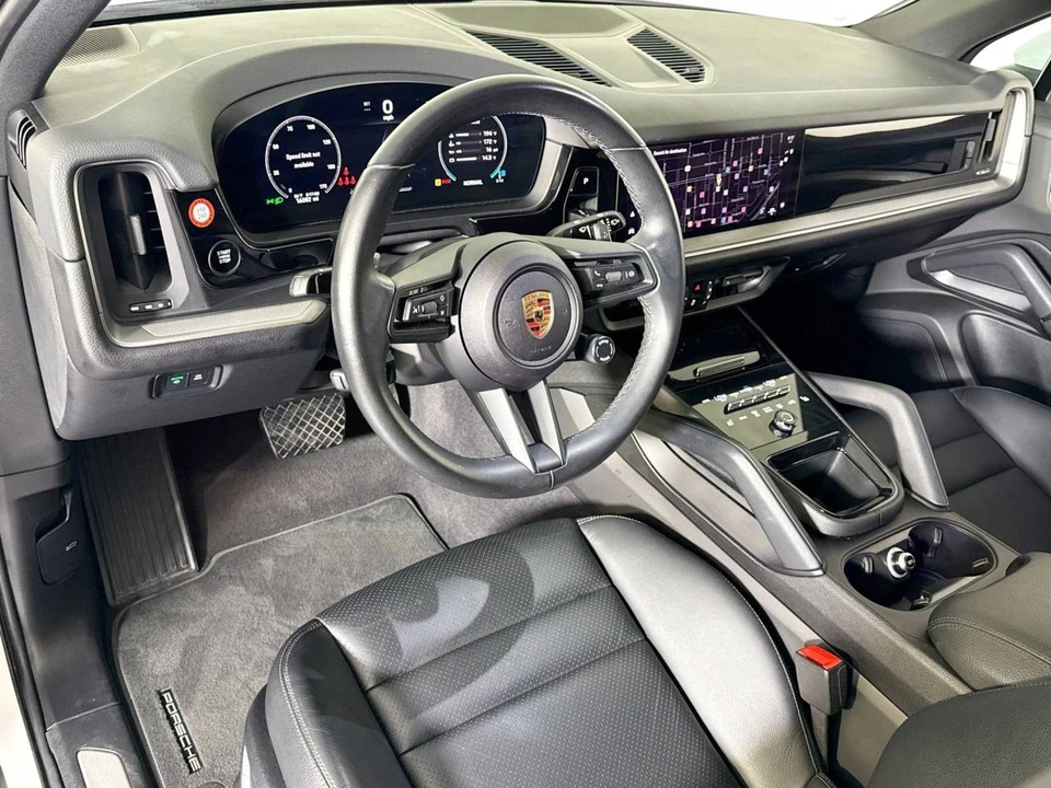 2024 Porsche 9Y0/9Y3 Cayenne - Image 4 of 5