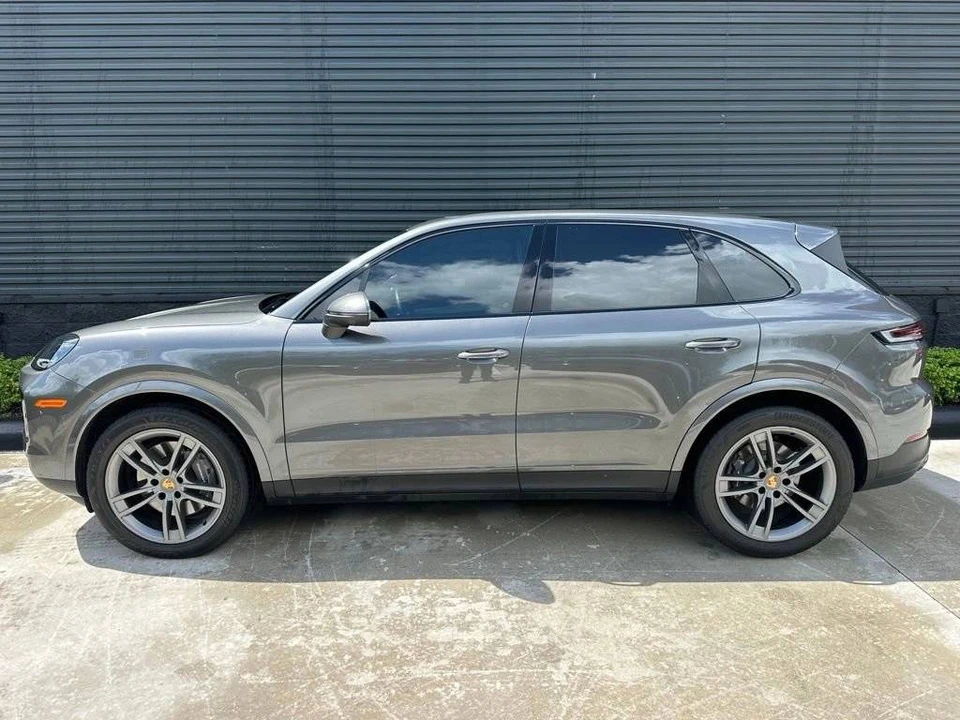 2024 Porsche 9Y0/9Y3 Cayenne - Image 2 of 5