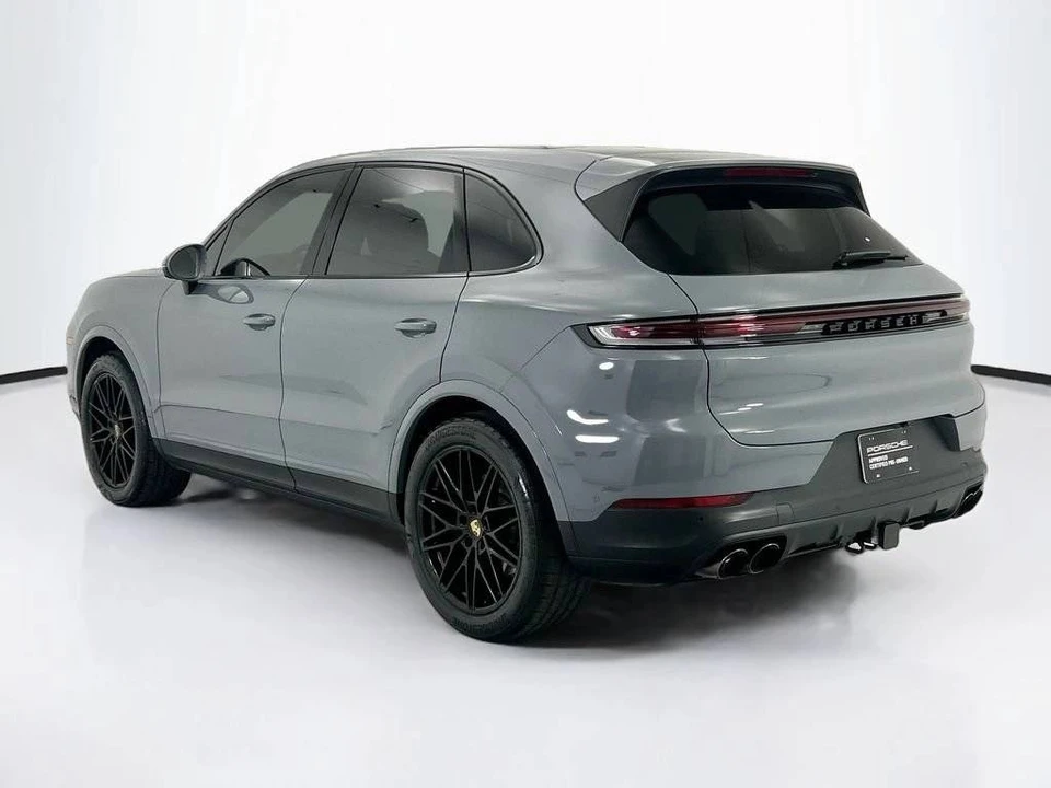 2024 Porsche 9Y0/9Y3 Cayenne - Image 3 of 5