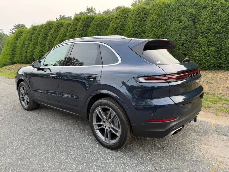 2024 Porsche 9Y0/9Y3 Cayenne - Image 3 of 5