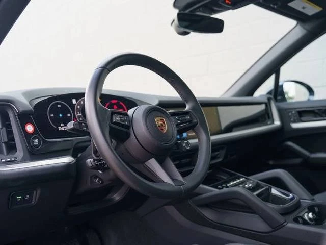 2024 Porsche 9Y0/9Y3 Cayenne - Image 4 of 5