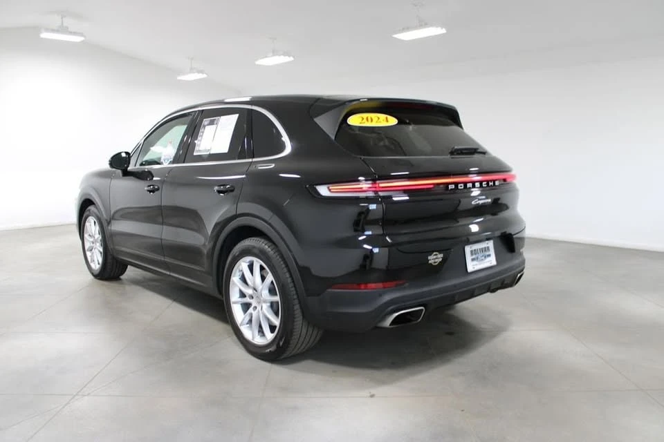 2024 Porsche 9Y0/9Y3 Cayenne - Image 3 of 15
