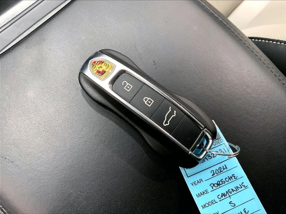 2024 Porsche 9Y0/9Y3 Cayenne - Image 18 of 20