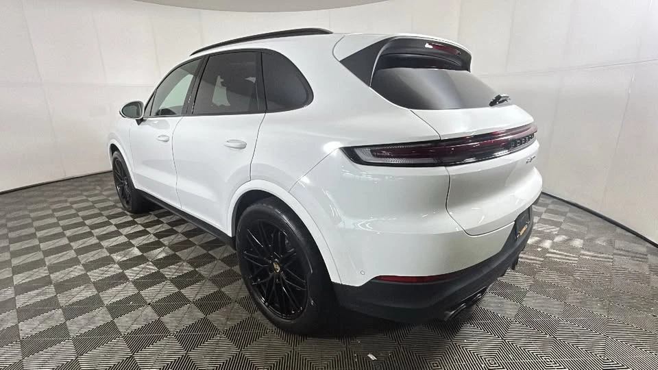 2024 Porsche 9Y0/9Y3 Cayenne - Image 4 of 20