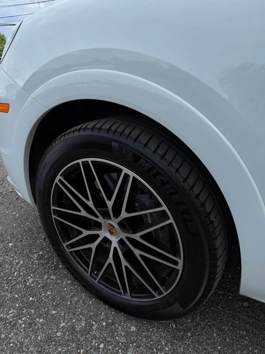 2024 Porsche 9Y0/9Y3 Cayenne - Image 4 of 16