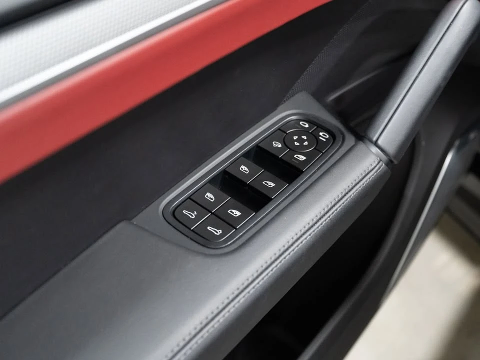 2024 Porsche 9Y0/9Y3 Cayenne - Image 16 of 20