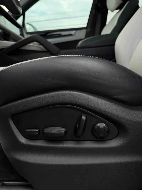 2024 Porsche 9Y0/9Y3 Cayenne - Image 9 of 16