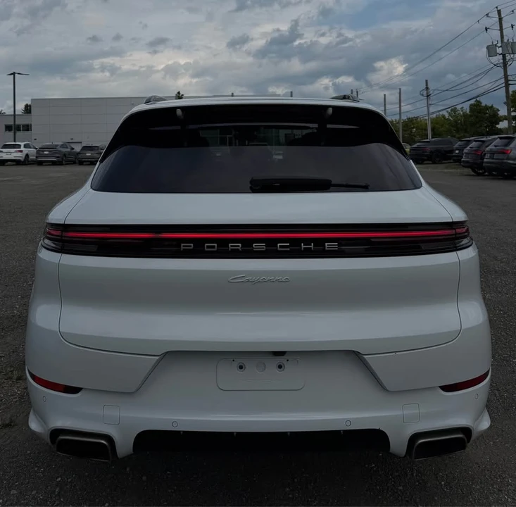 2024 Porsche 9Y0/9Y3 Cayenne - Image 6 of 16