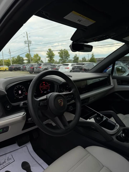 2024 Porsche 9Y0/9Y3 Cayenne - Image 12 of 16