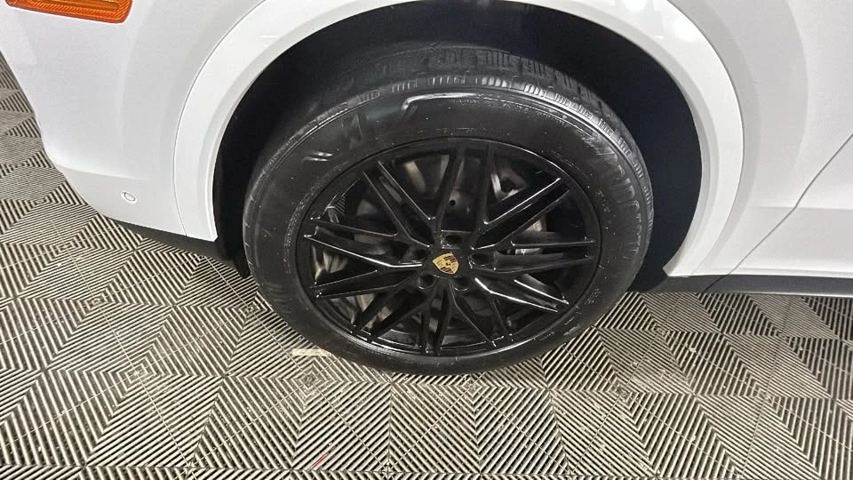 2024 Porsche 9Y0/9Y3 Cayenne - Image 9 of 20