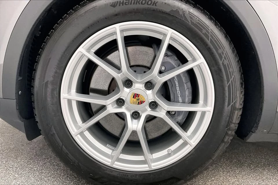 2024 Porsche 9Y0/9Y3 Cayenne - Image 14 of 20