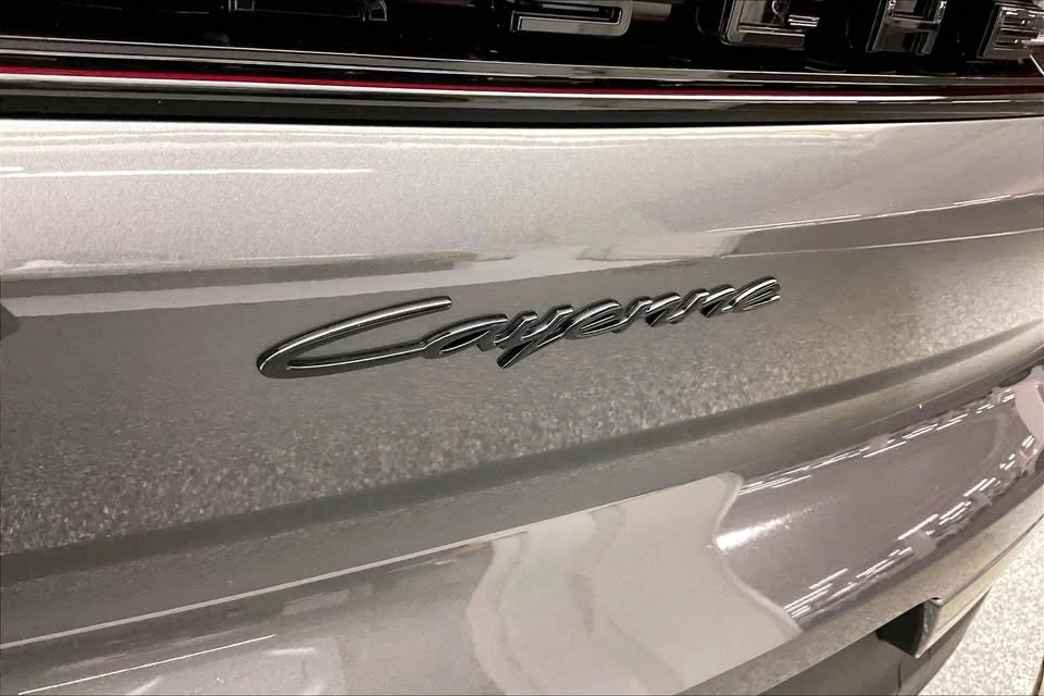 2024 Porsche 9Y0/9Y3 Cayenne - Image 20 of 20