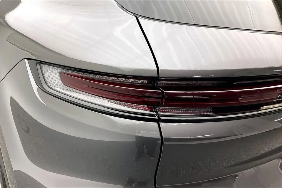 2024 Porsche 9Y0/9Y3 Cayenne - Image 19 of 20