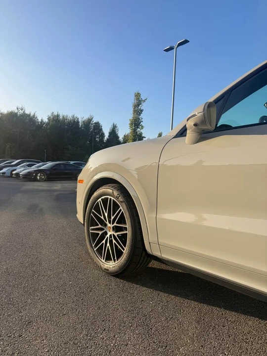 2024 Porsche 9Y0/9Y3 Cayenne - Image 4 of 9