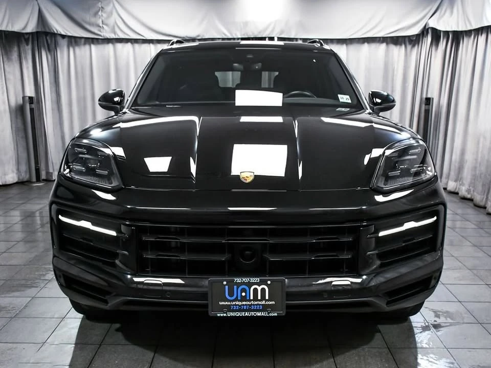 2024 Porsche 9Y0/9Y3 Cayenne - Image 2 of 20