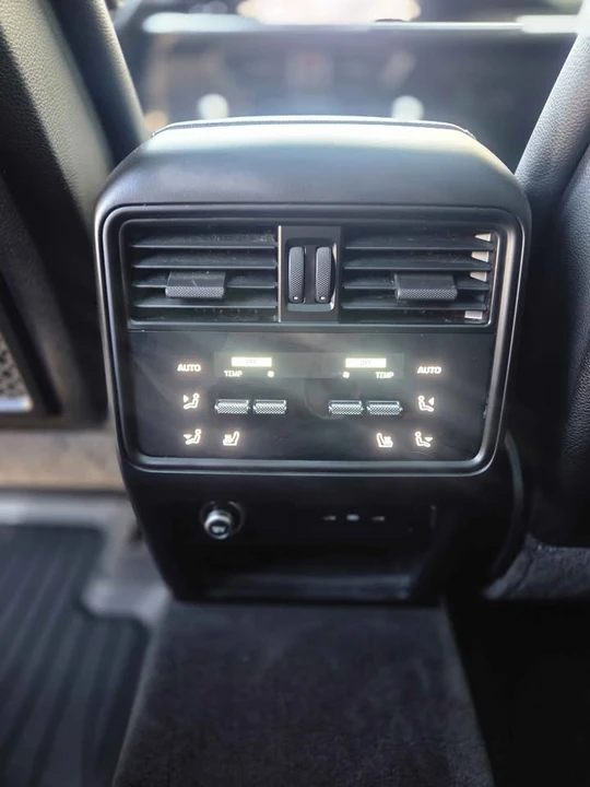 2024 Porsche 9Y0/9Y3 Cayenne - Image 19 of 20