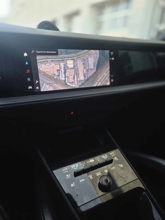 2024 Porsche 9Y0/9Y3 Cayenne - Image 16 of 20