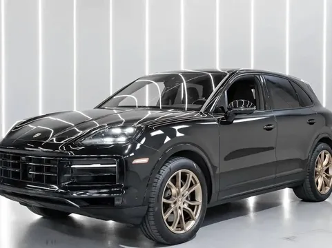2024 Porsche Cayenne Premium Package Plus