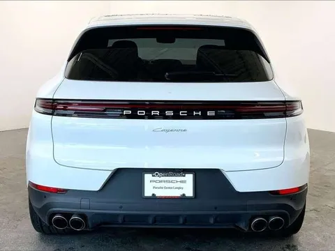 2024 Porsche Cayenne Premium Plus
